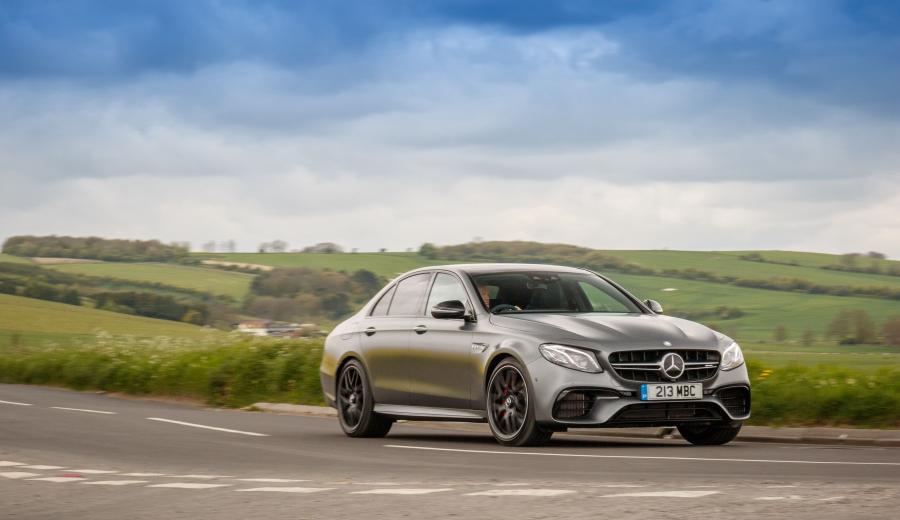  Mercedes-AMG E63 S 4Matic+ 2017 года  (UK) (фото 26 из 40)
